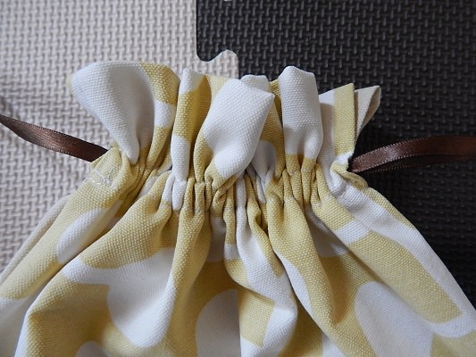 意外に簡単 口がひらひら 手作りフリル巾着袋の作り方 縫い方