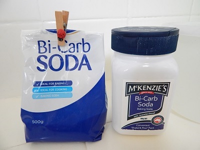 No Shampoo With Baking Soda and Vinegar1