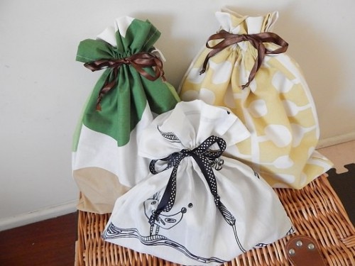 DIY Reusable Drawstring Gift Bag13