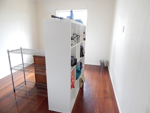 Old House DIY Painting1