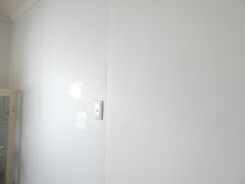 Repair Holes And Cracks In Walls13