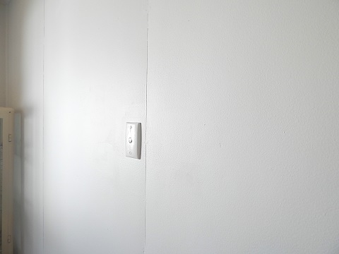 Repair Holes And Cracks In Walls14