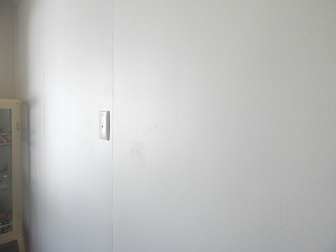 Repair Holes And Cracks In Walls15