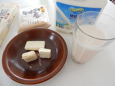 TimTam White6