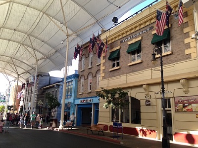 WB Movie World1