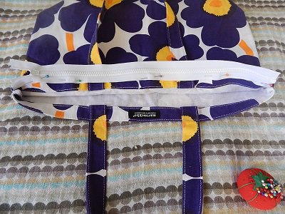 How to Add a Zipper to a Finished Bag12