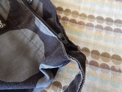 How to Add a Zipper to a Finished Bag20