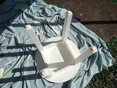 Painting Old Furniture14