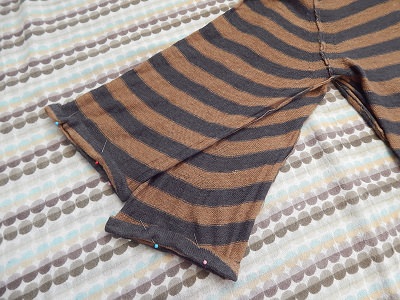 make-a-cardigan-from-a-pullover-sweater14