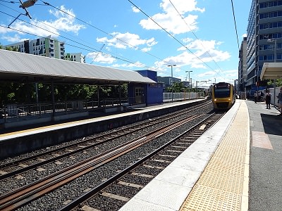 gold-coast-to-brisbane-by-train10
