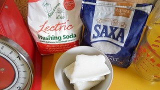 炭酸ソーダでスッキリ！手作り液体洗濯洗剤の作り方・レシピ
