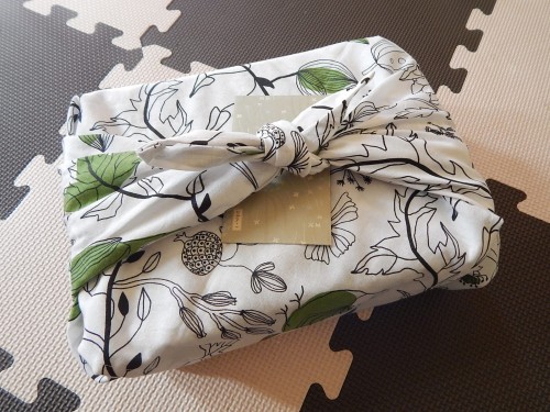DIY Furoshiki Gift Wrap12